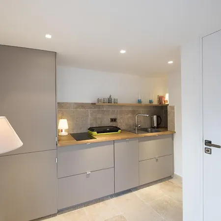 Veeve - Views Of The Eiffel Tower Apartment Paris