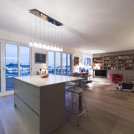 Apartment Veeve - Views Of The Eiffel Tower *