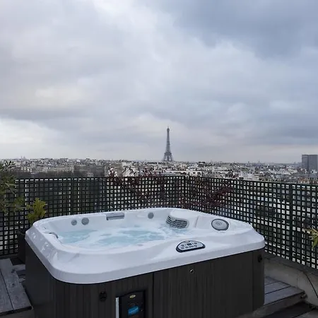 Veeve - Views Of The Eiffel Tower